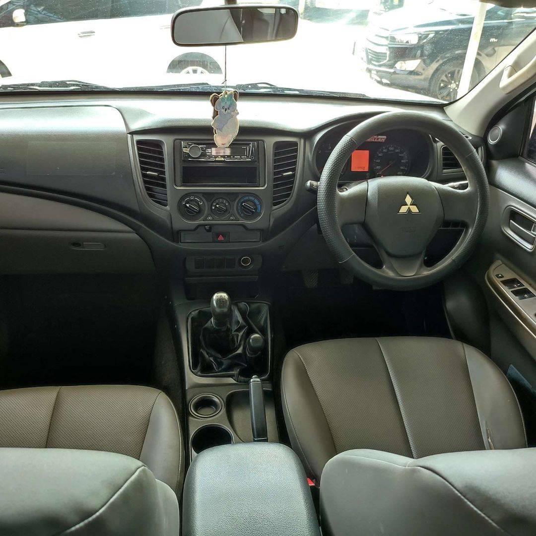 2015 Mitsubishi Strada 2015 Mitsubishi Strada