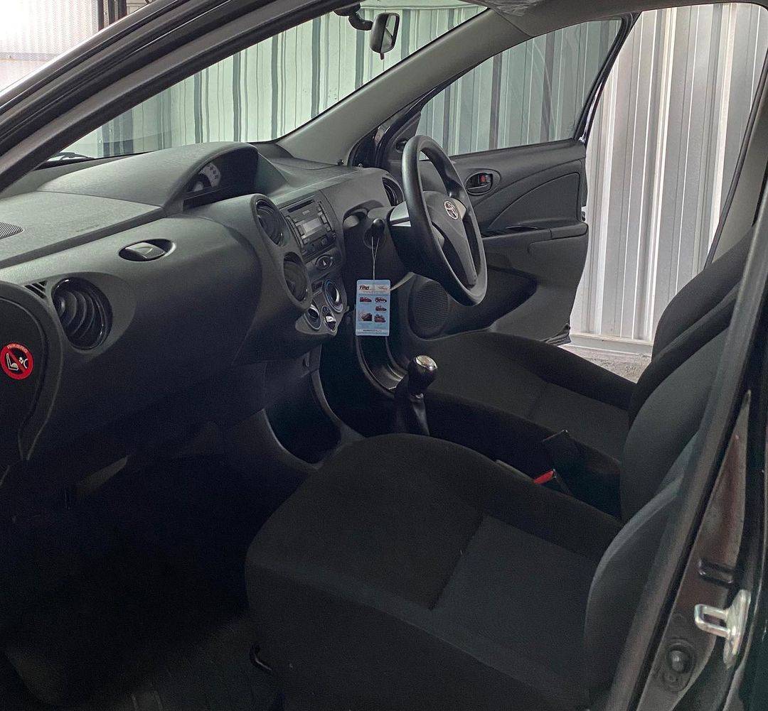 2013 Toyota Etios 2013 Toyota Etios