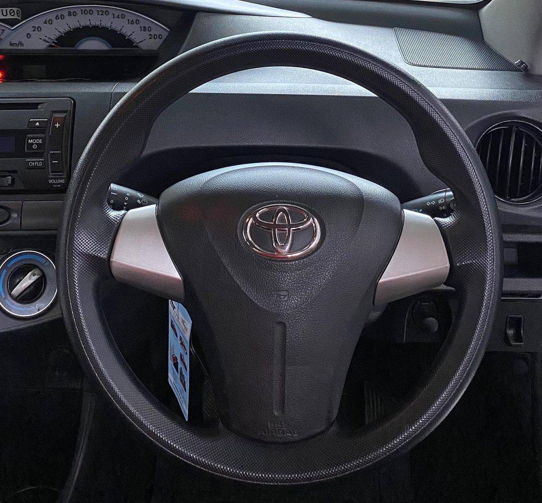 2013 Toyota Etios 2013 Toyota Etios