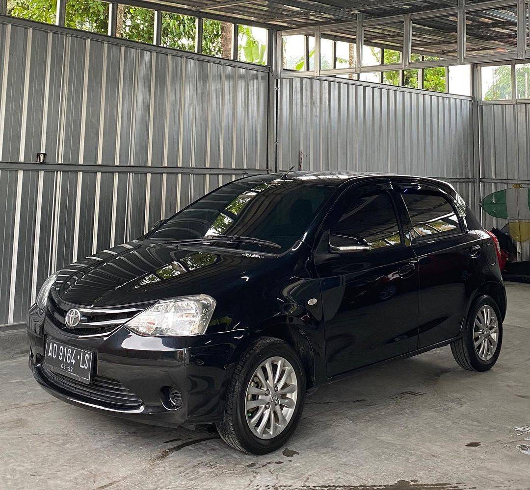 2013 Toyota Etios 2013 Toyota Etios