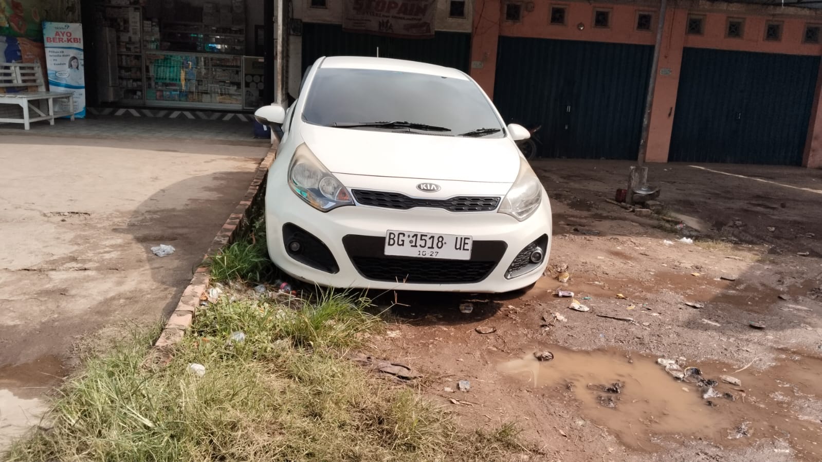 2012 Kia Rio Bekas 2012 Kia Rio Bekas