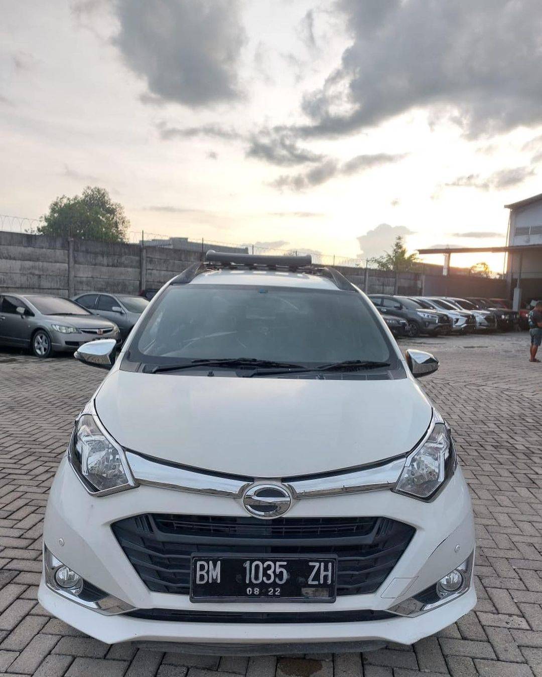 Second Hand 2017 Daihatsu Sigra Second Hand 2017 Daihatsu Sigra