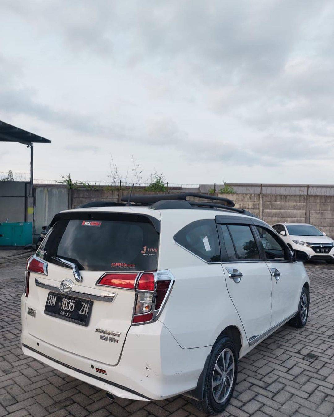 2017 Daihatsu Sigra 2017 Daihatsu Sigra