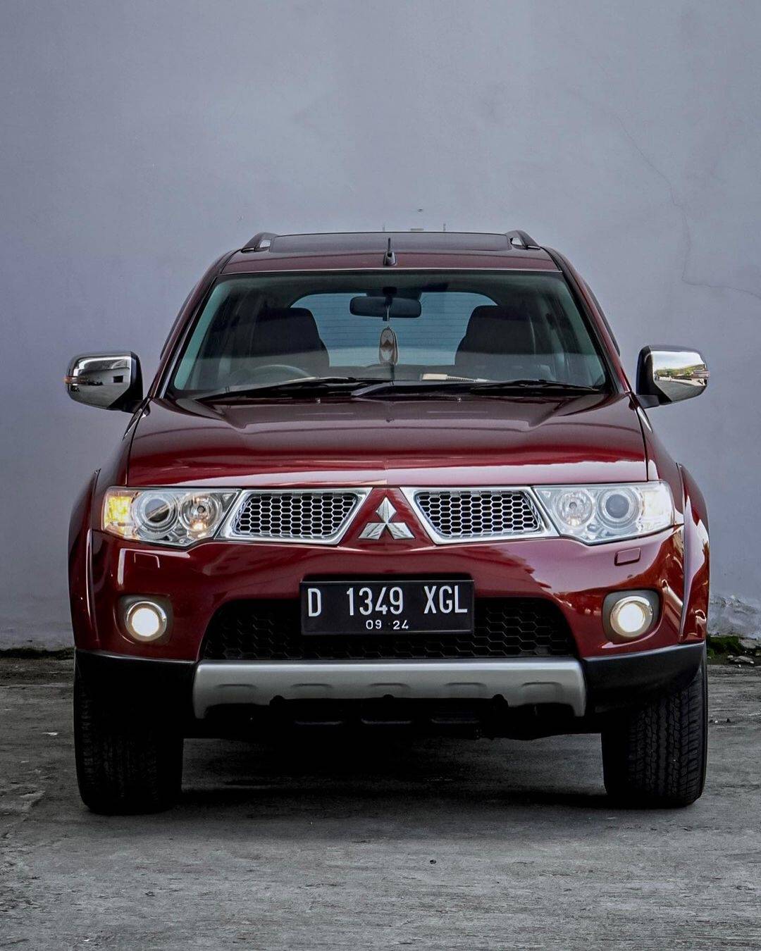 Second Hand 2012 Mitsubishi Pajero DAKAR 4X4 2.5L AT