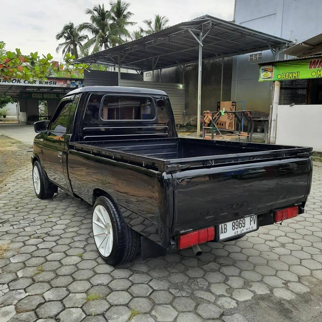 2010 Isuzu Panther 2010 Isuzu Panther