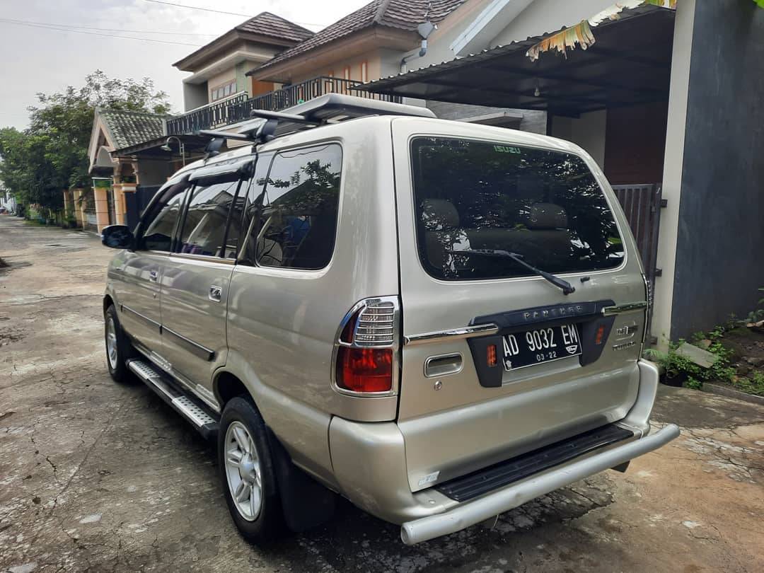 2010 Isuzu Panther 2010 Isuzu Panther
