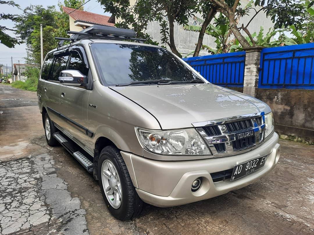 2010 Isuzu Panther 2010 Isuzu Panther