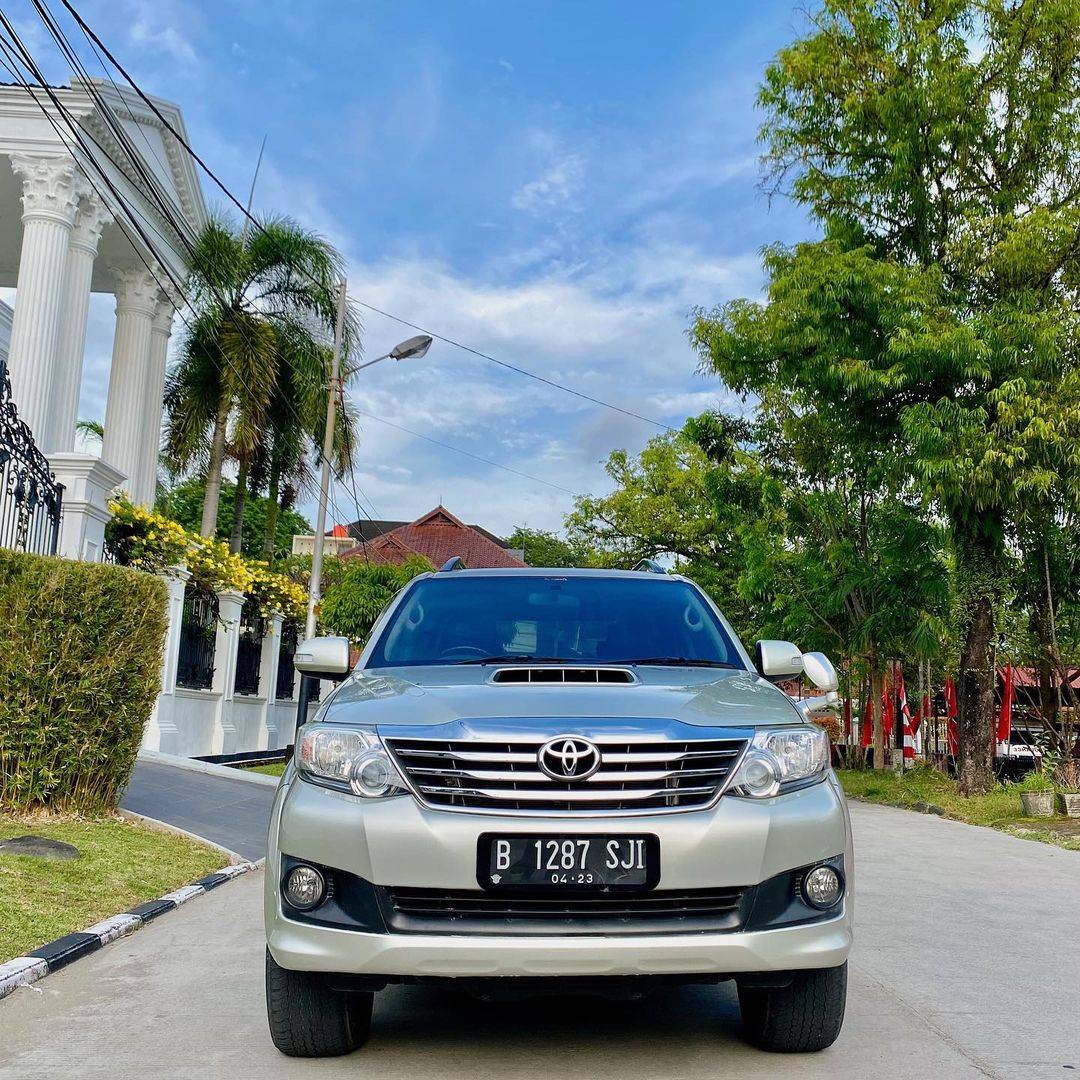 2013 Toyota Fortuner  2013 Toyota Fortuner