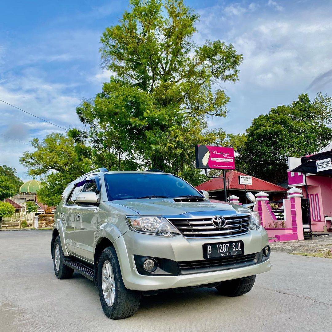 2013 Toyota Fortuner  2013 Toyota Fortuner