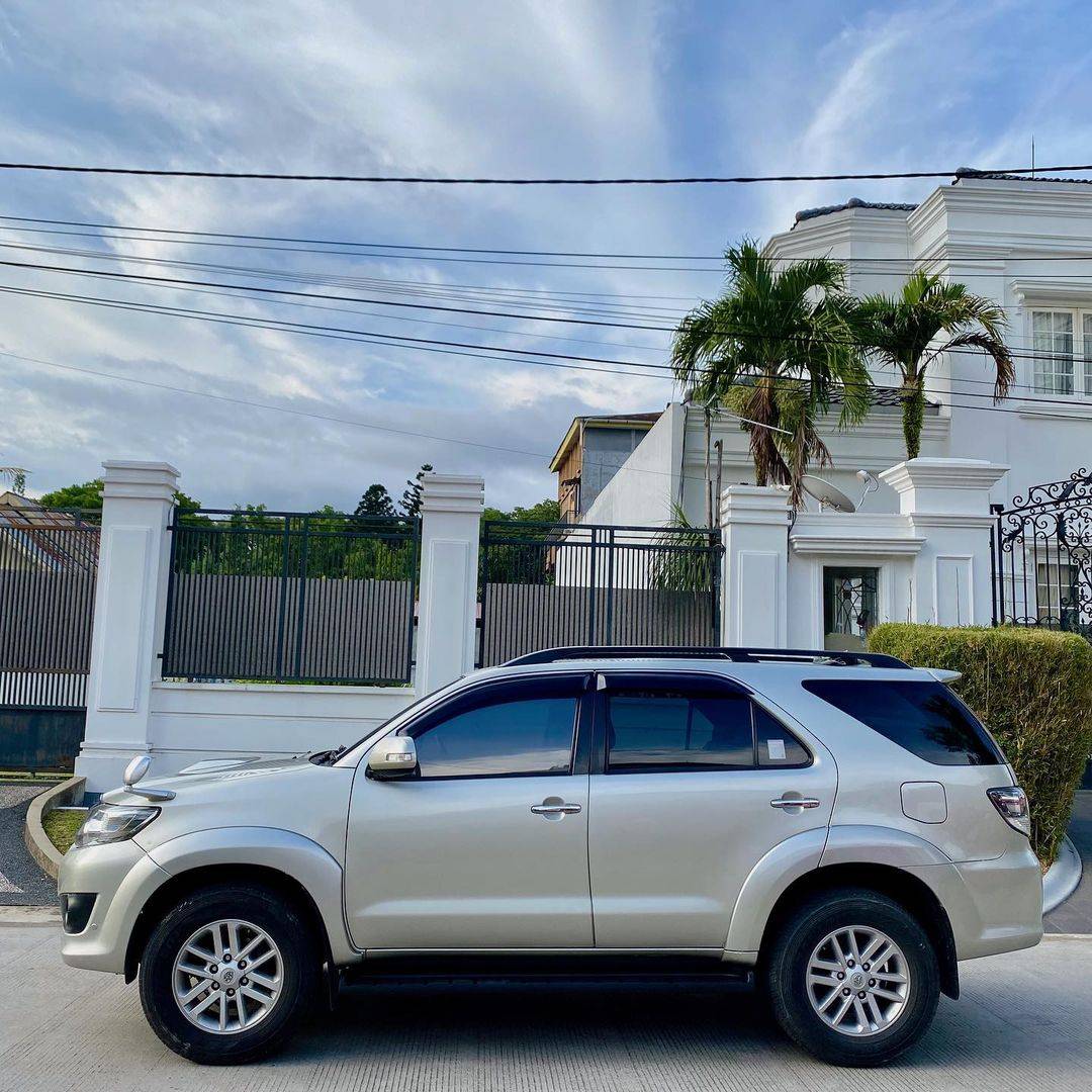 2013 Toyota Fortuner  2013 Toyota Fortuner