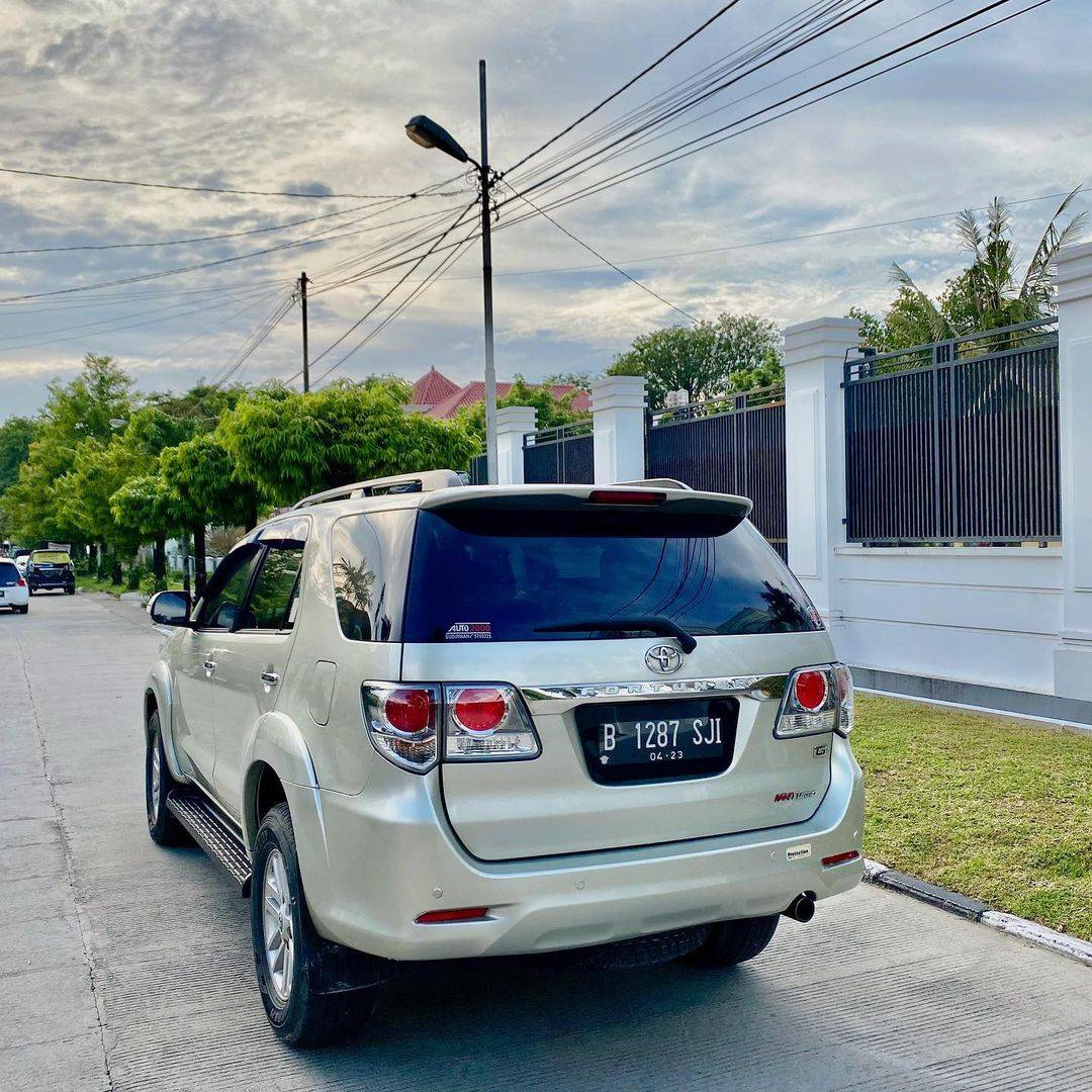 2013 Toyota Fortuner  2013 Toyota Fortuner