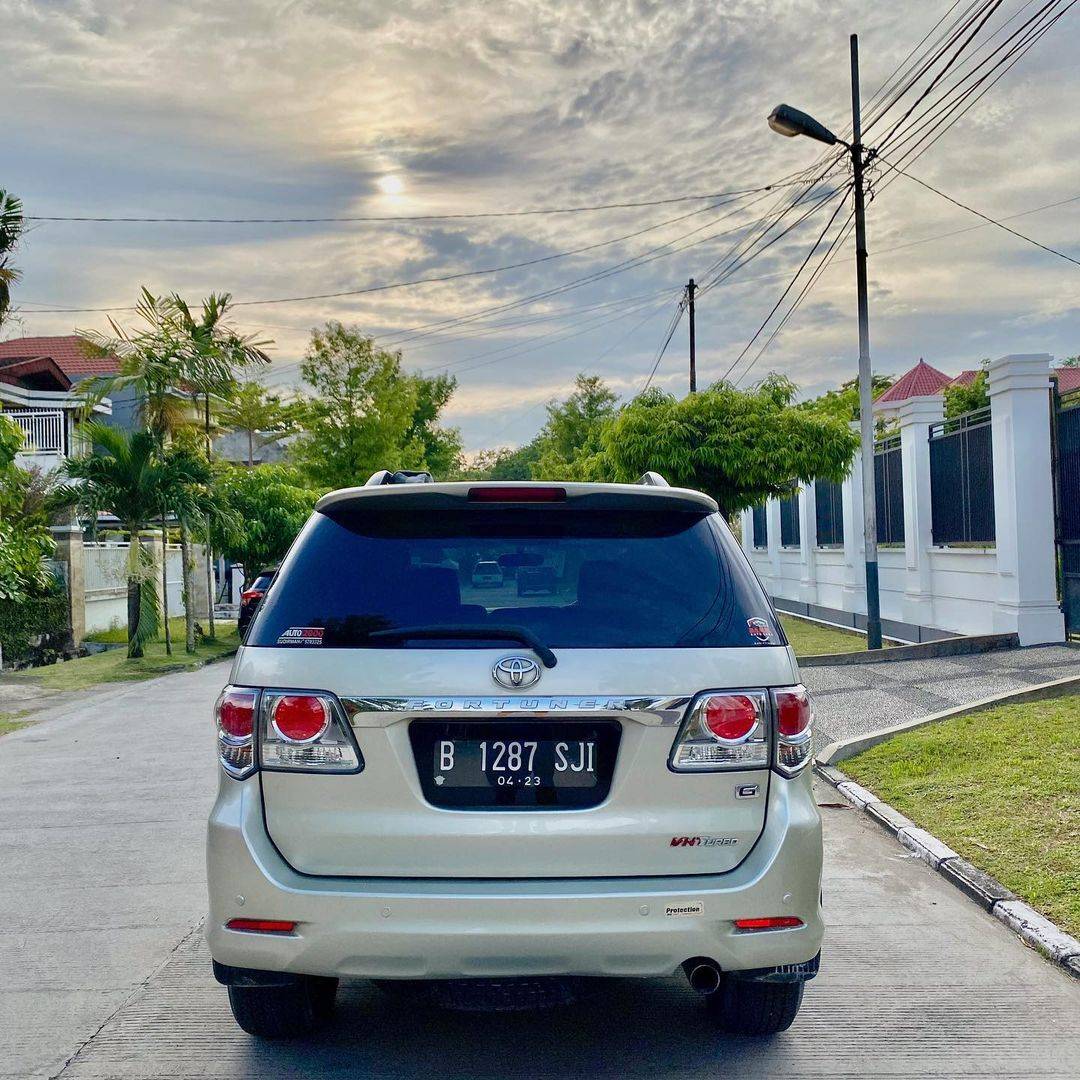 2013 Toyota Fortuner  2013 Toyota Fortuner