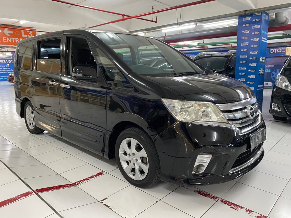 2014 Nissan Serena 2014 Nissan Serena