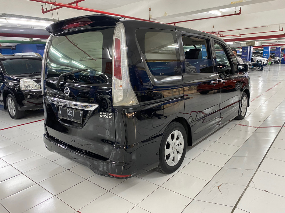 2014 Nissan Serena 2014 Nissan Serena