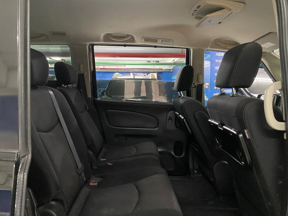 2014 Nissan Serena 2014 Nissan Serena