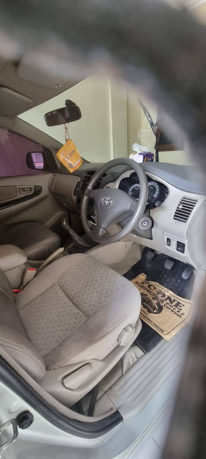 2011 Toyota Kijang Innova 2011 Toyota Kijang Innova