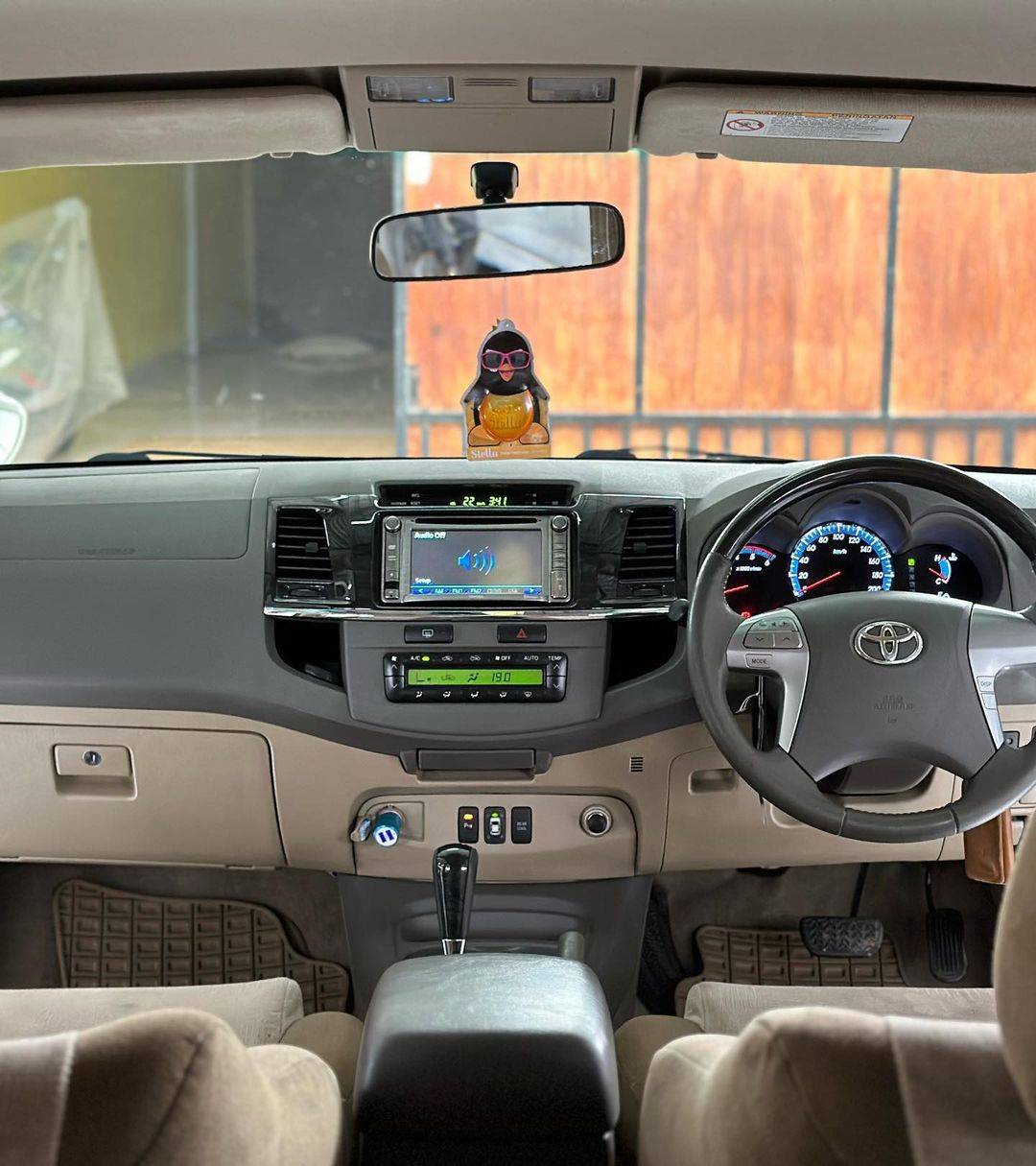 2011 Toyota Fortuner  2011 Toyota Fortuner