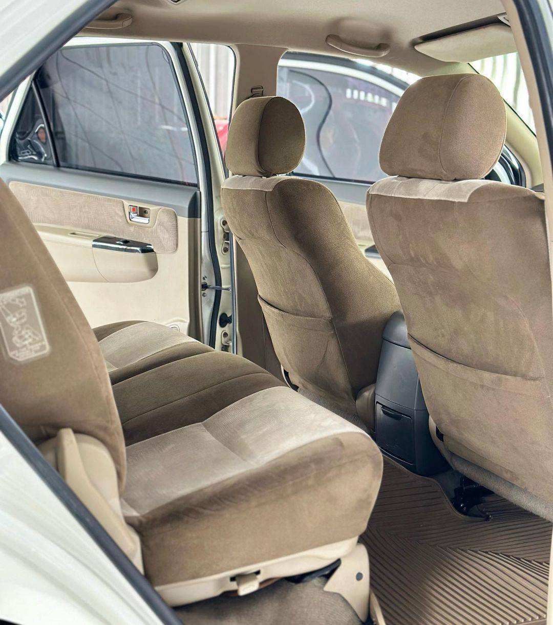 2011 Toyota Fortuner  2011 Toyota Fortuner