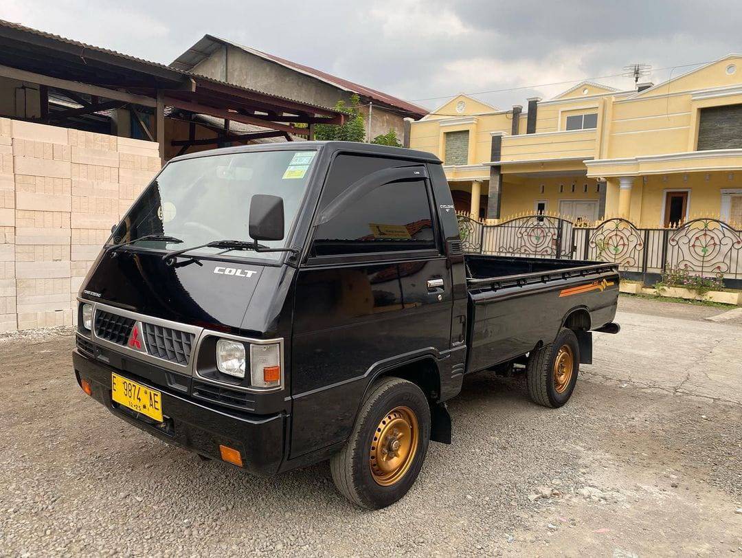 2021 Mitsubishi L300 2021 Mitsubishi L300