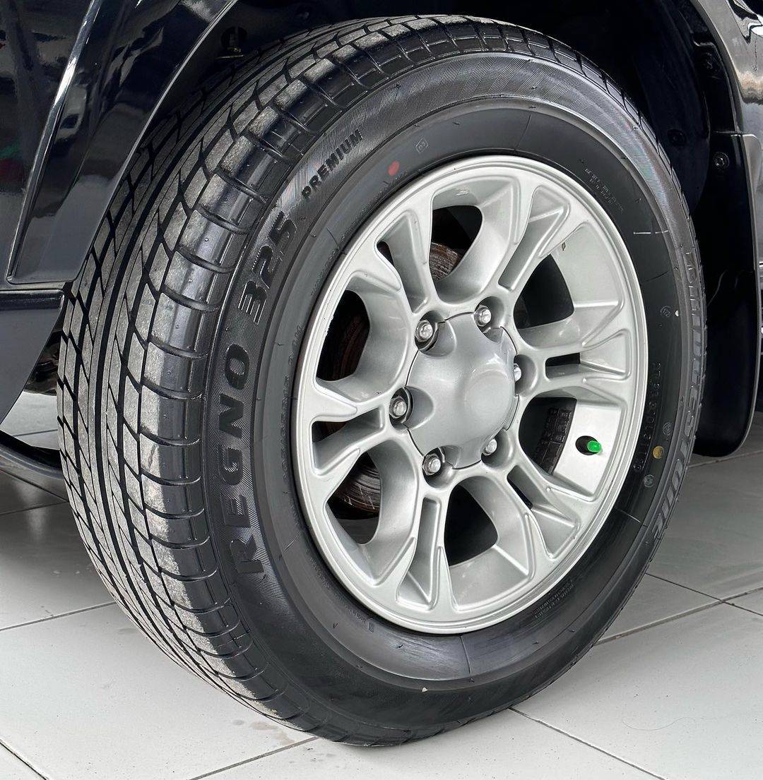 2012 Isuzu Panther 2012 Isuzu Panther