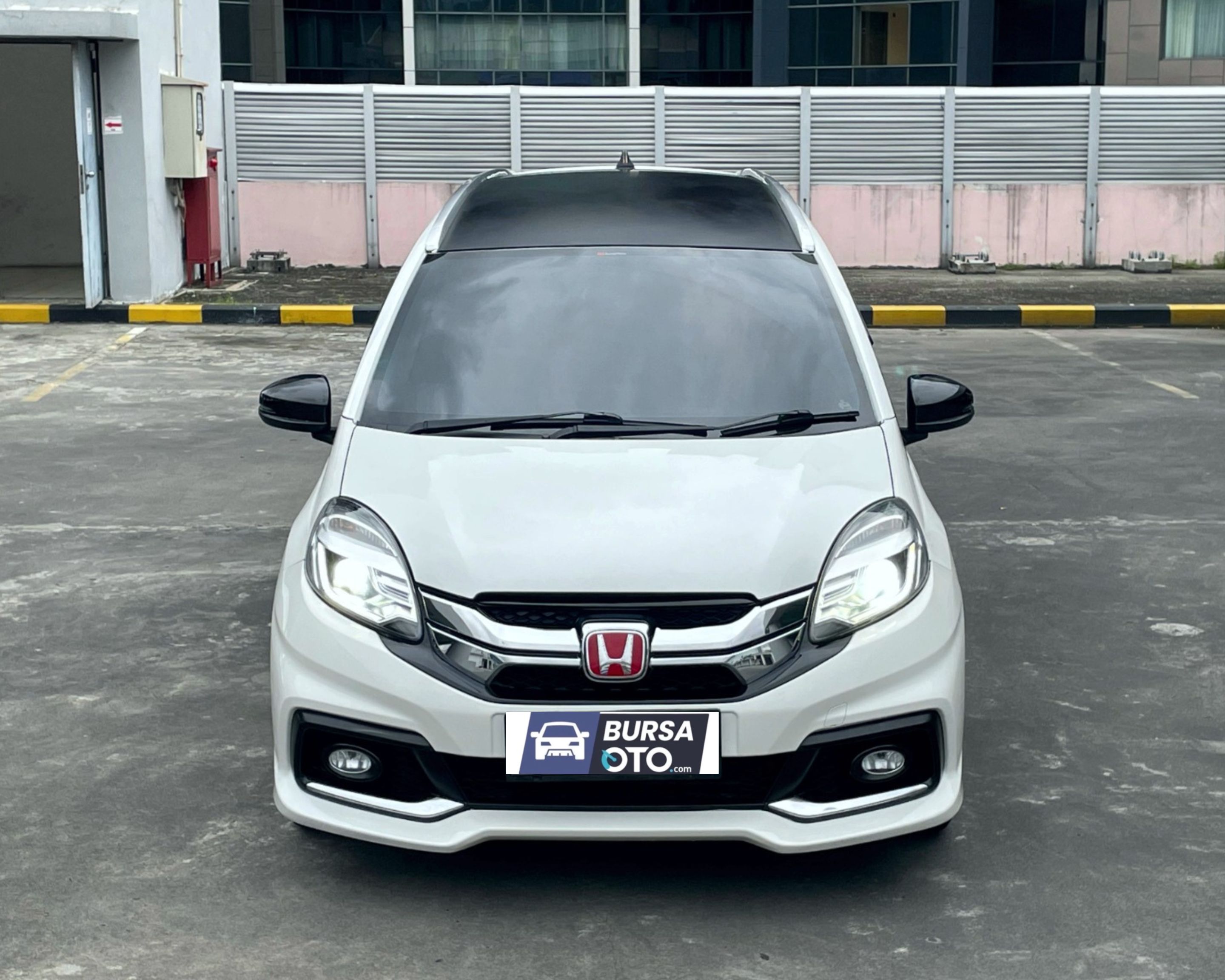 2016 Honda Mobilio  RS CVT Bekas 2016 Honda Mobilio  RS CVT Bekas