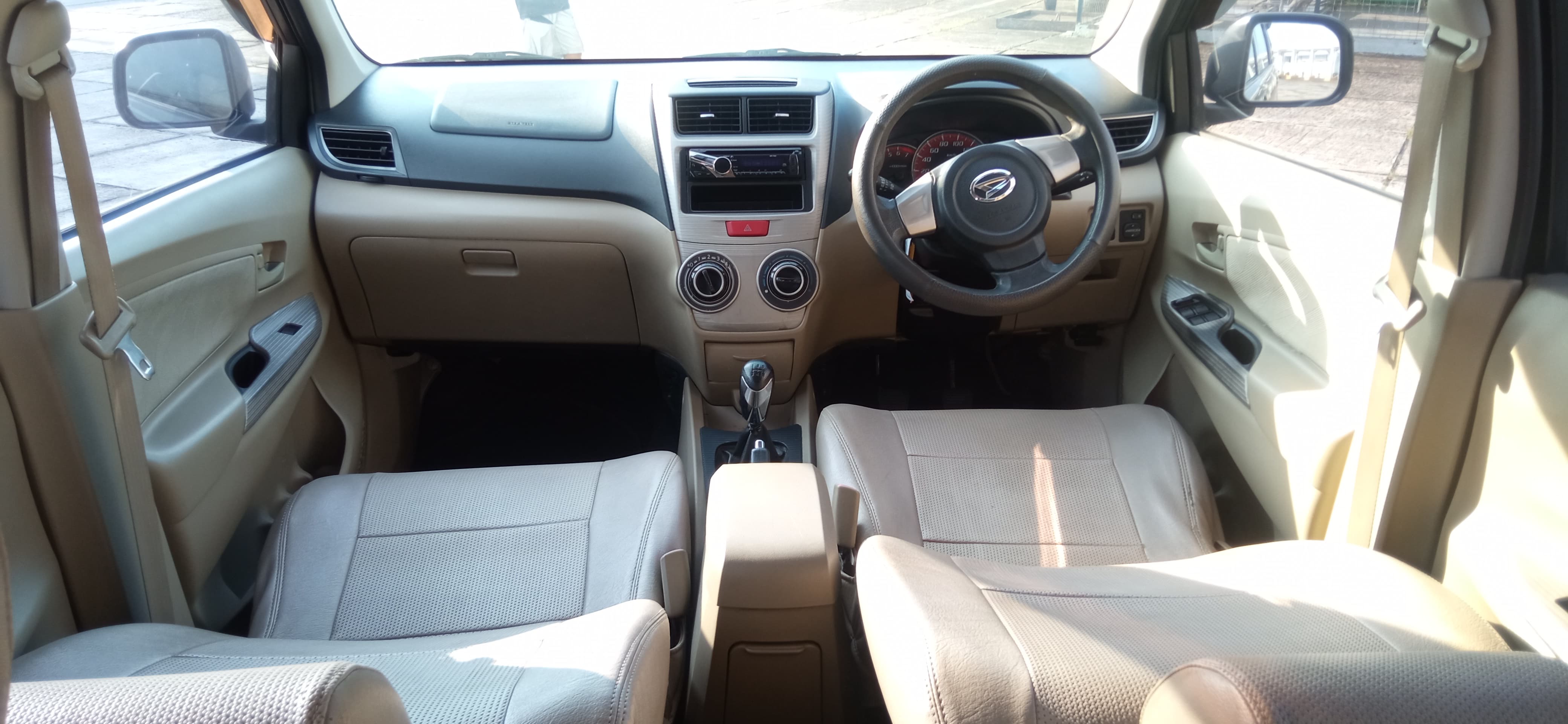 2015 Daihatsu Xenia 2015 Daihatsu Xenia