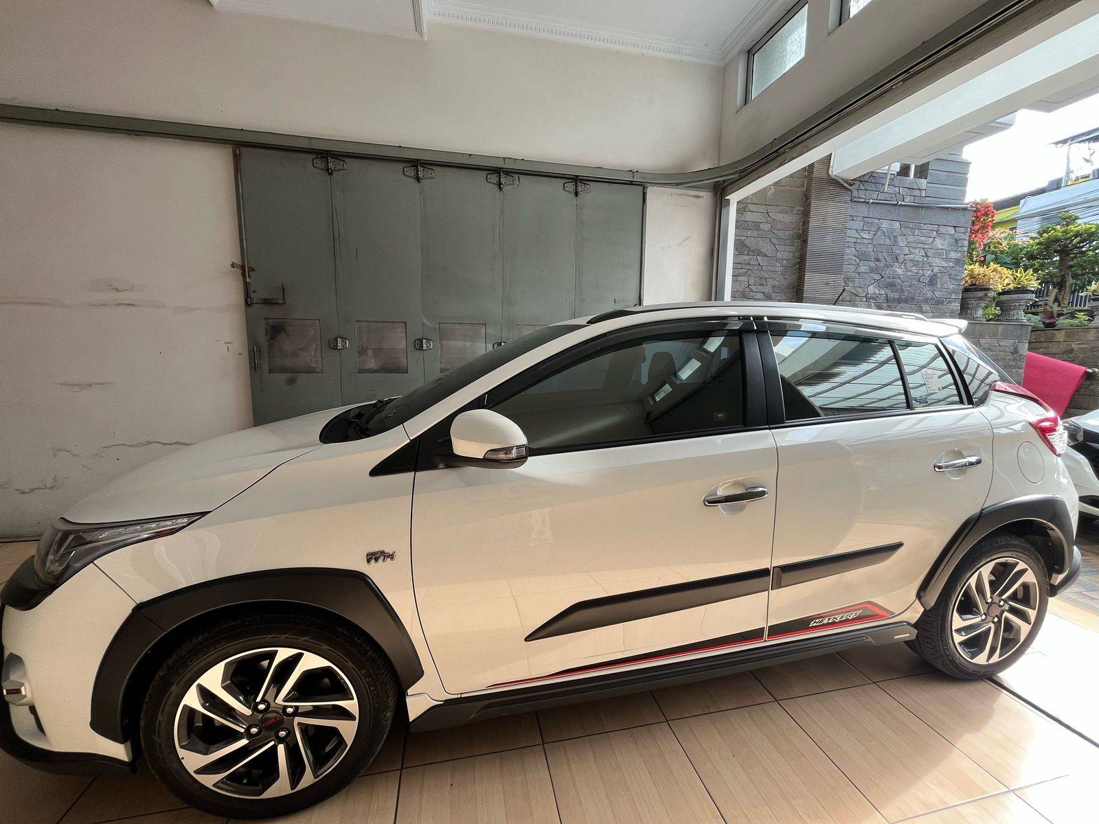 2017 Toyota Yaris Heykers S CVT TRD HEYKERS 2017 Toyota Yaris Heykers S CVT TRD HEYKERS