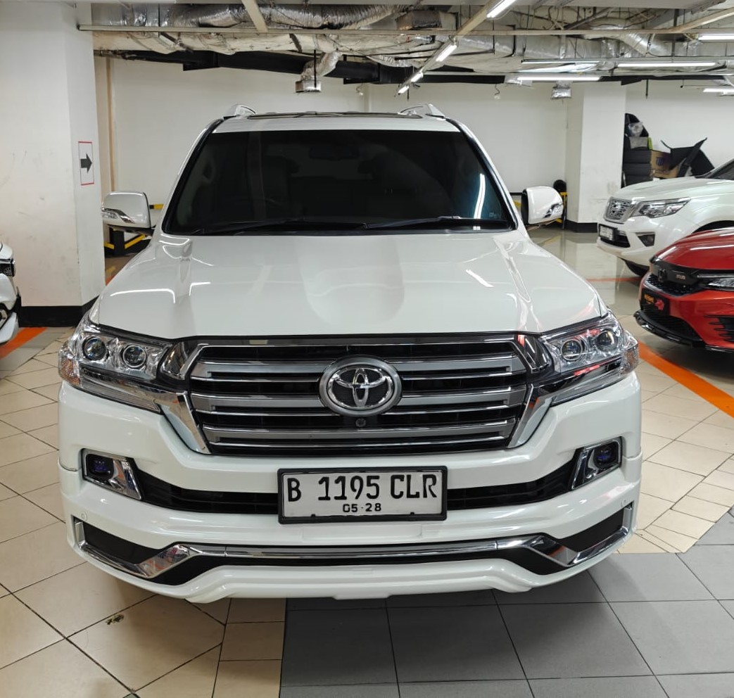 2013 Toyota Land Cruiser  4.5L Diesel uk Version Facelift Bekas 2013 Toyota Land Cruiser  4.5L Diesel uk Version Facelift Bekas