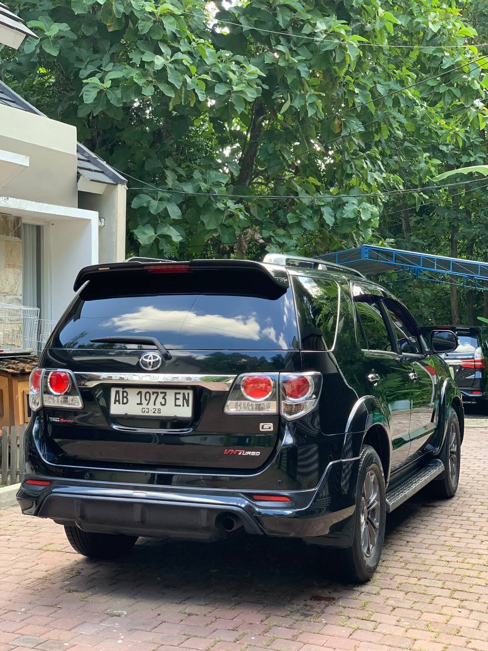 2015 Toyota Fortuner  2.5L G VNT TRD Diesel AT 2015 Toyota Fortuner  2.5L G VNT TRD Diesel AT