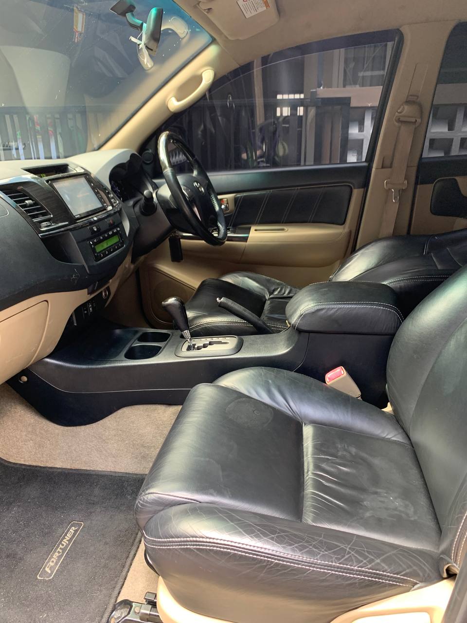 2015 Toyota Fortuner  2.5L G VNT TRD Diesel AT 2015 Toyota Fortuner  2.5L G VNT TRD Diesel AT