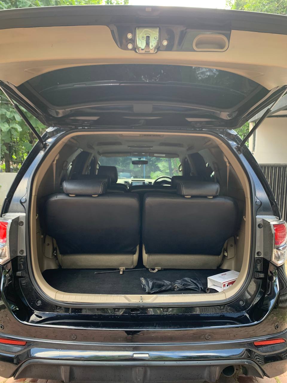 2015 Toyota Fortuner  2.5L G VNT TRD Diesel AT 2015 Toyota Fortuner  2.5L G VNT TRD Diesel AT