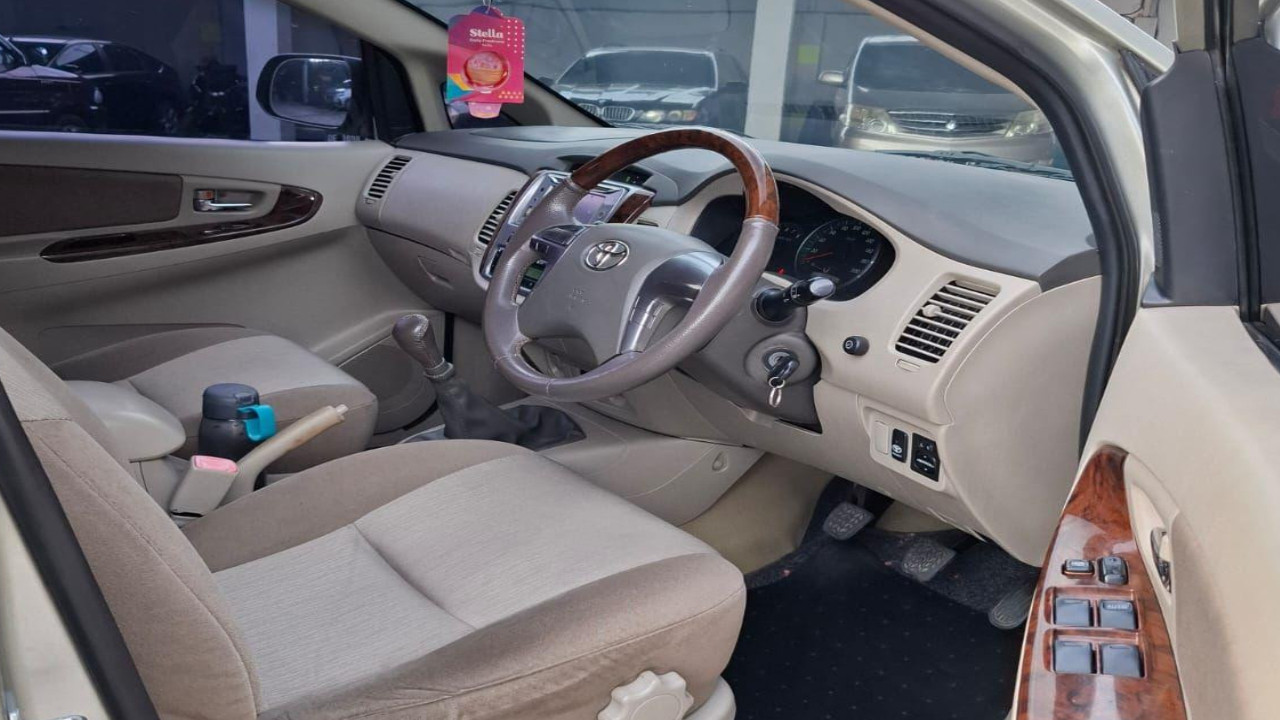 2014 Toyota Innova 2014 Toyota Innova