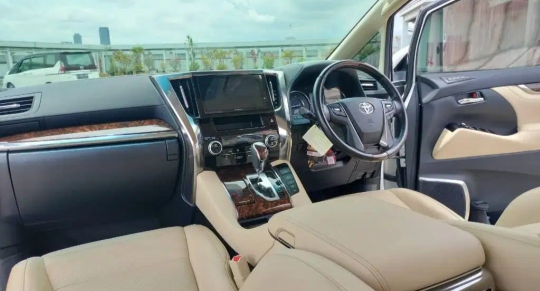 2021 Toyota Alphard  2.5 G A/T 2021 Toyota Alphard  2.5 G A/T