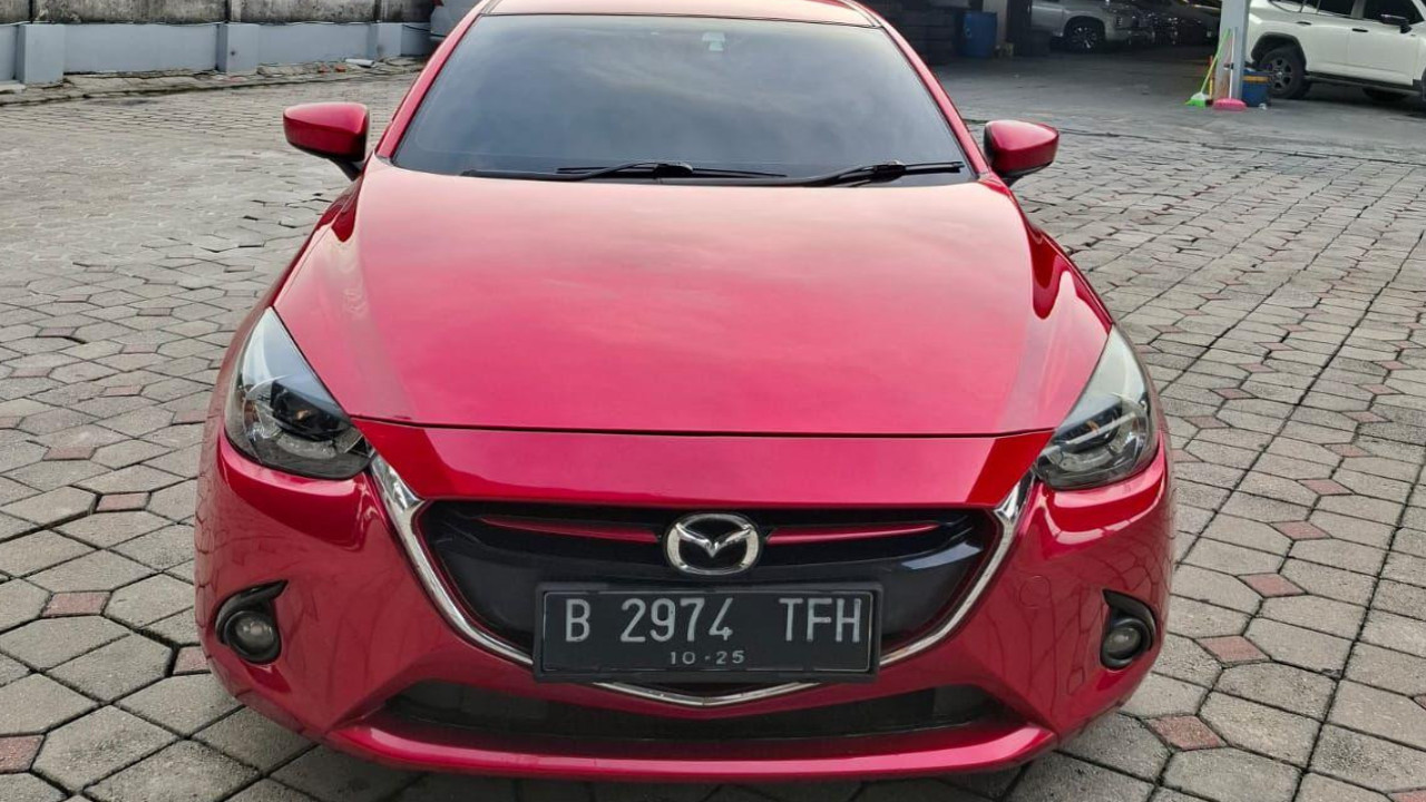 Second Hand 2015 Mazda 2 Second Hand 2015 Mazda 2