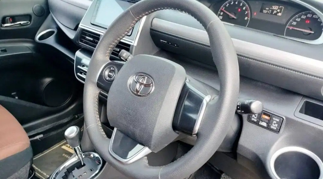 2017 Toyota Sienta 2017 Toyota Sienta