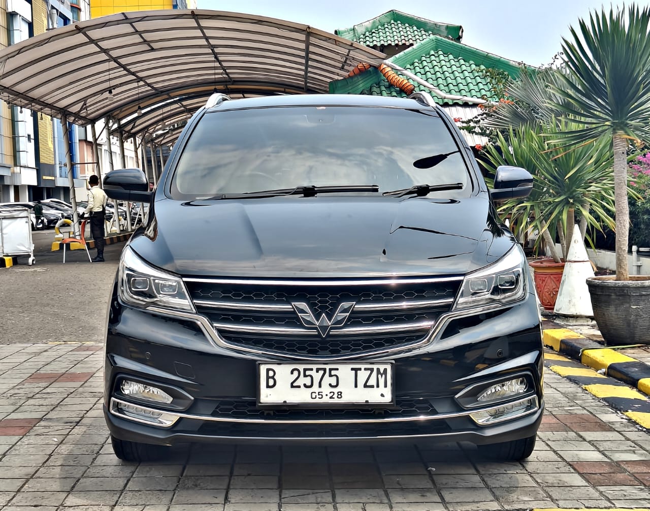 2018 Wuling Cortez 1.8 L AT LUX+ Bekas 2018 Wuling Cortez 1.8 L AT LUX+ Bekas