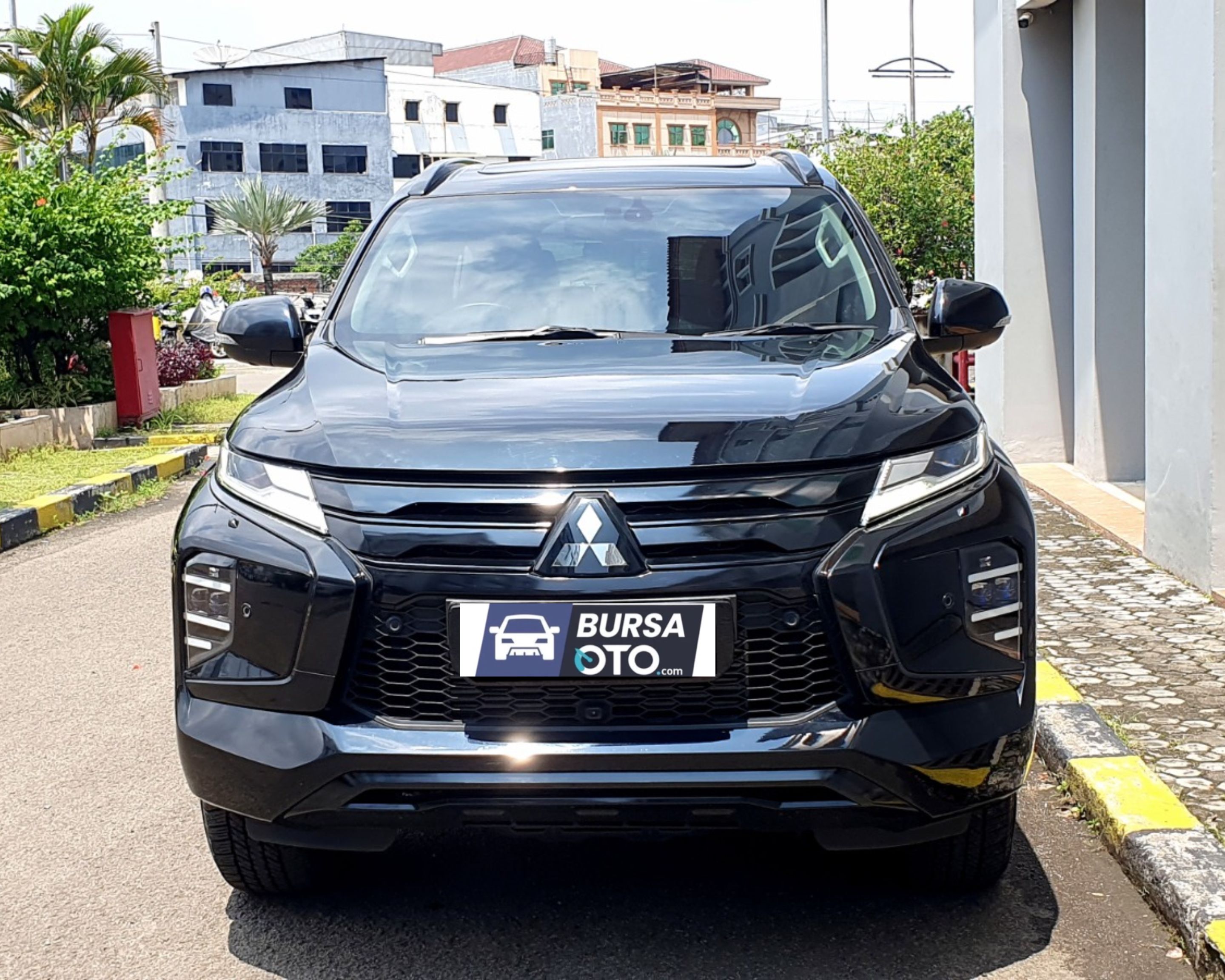 2023 Mitsubishi Pajero Sport Dakar Ultimate AT 4x4 Bekas 2023 Mitsubishi Pajero Sport Dakar Ultimate AT 4x4 Bekas