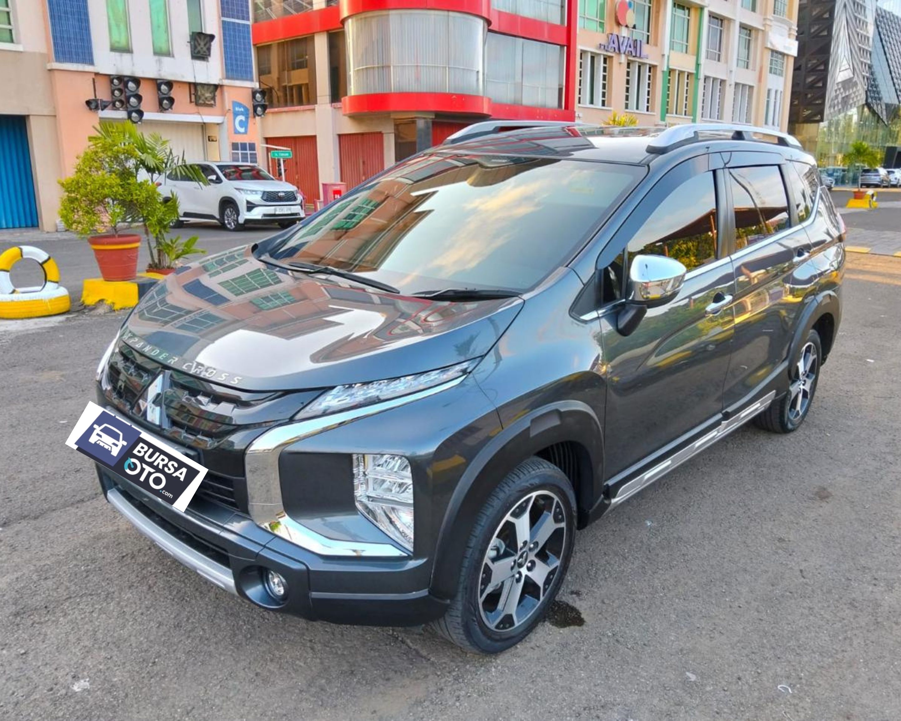 Second Hand 2022 Mitsubishi Xpander Cross 1.5 AT Second Hand 2022 Mitsubishi Xpander Cross 1.5 AT