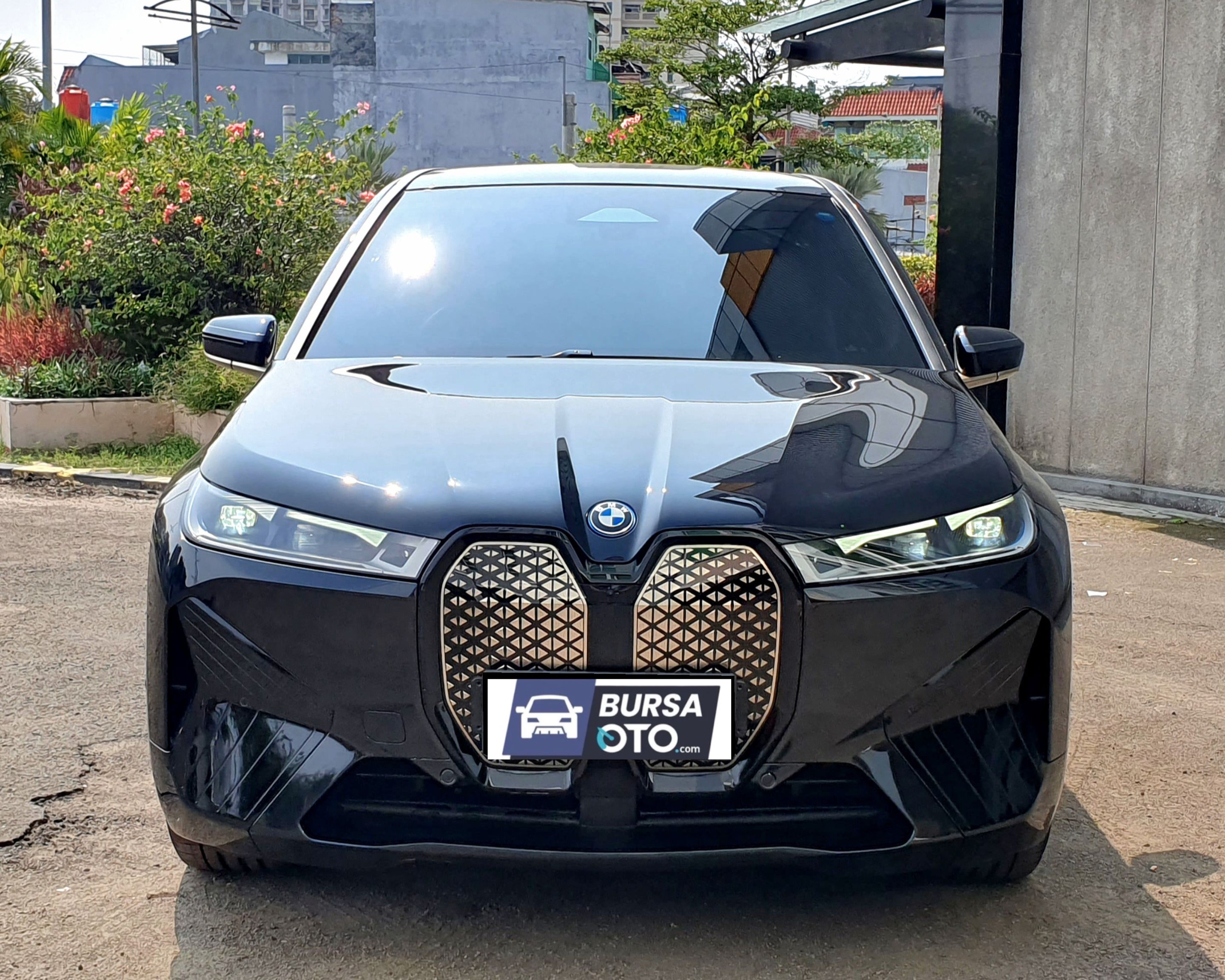 Second Hand 2023 BMW iX xDrive 40 Sport Second Hand 2023 BMW iX xDrive 40 Sport