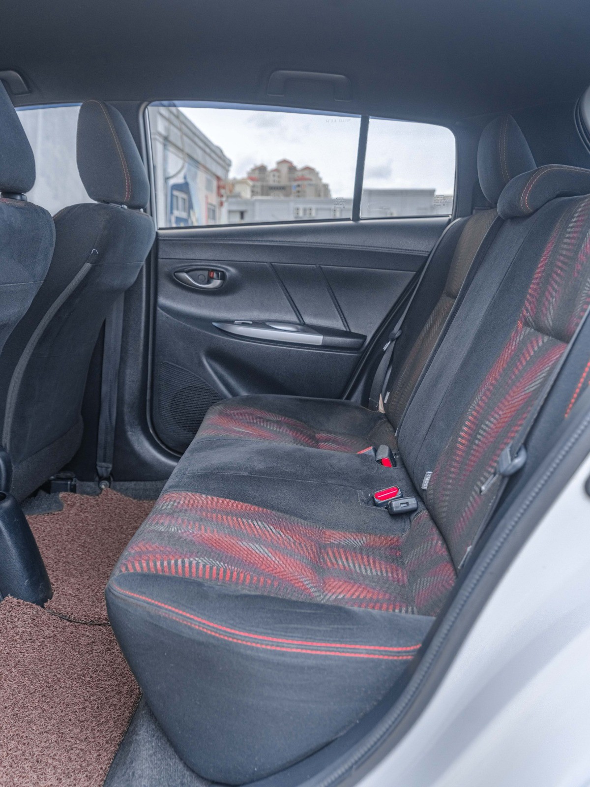 2015 Toyota Yaris 2015 Toyota Yaris