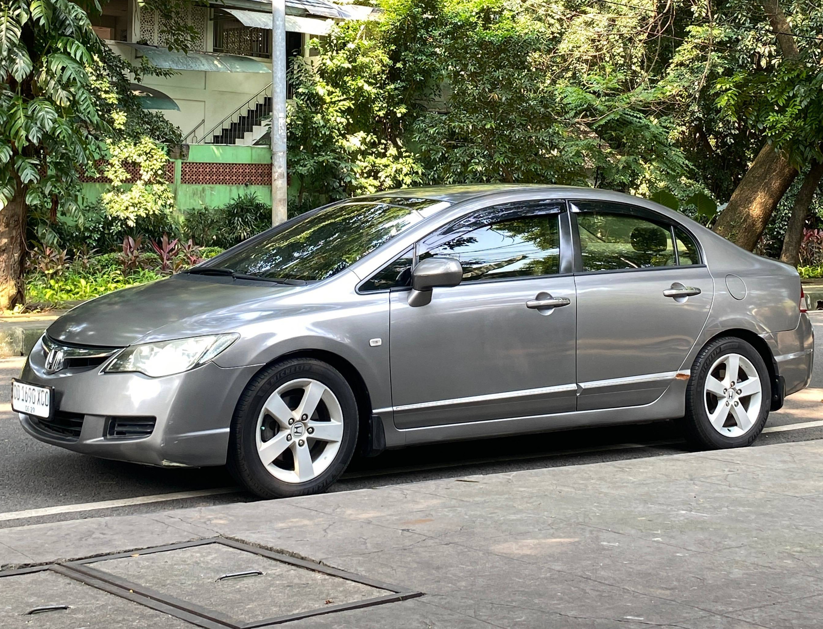 2007 Honda Civic I-VTEC 1.8L MT Bekas 2007 Honda Civic I-VTEC 1.8L MT Bekas