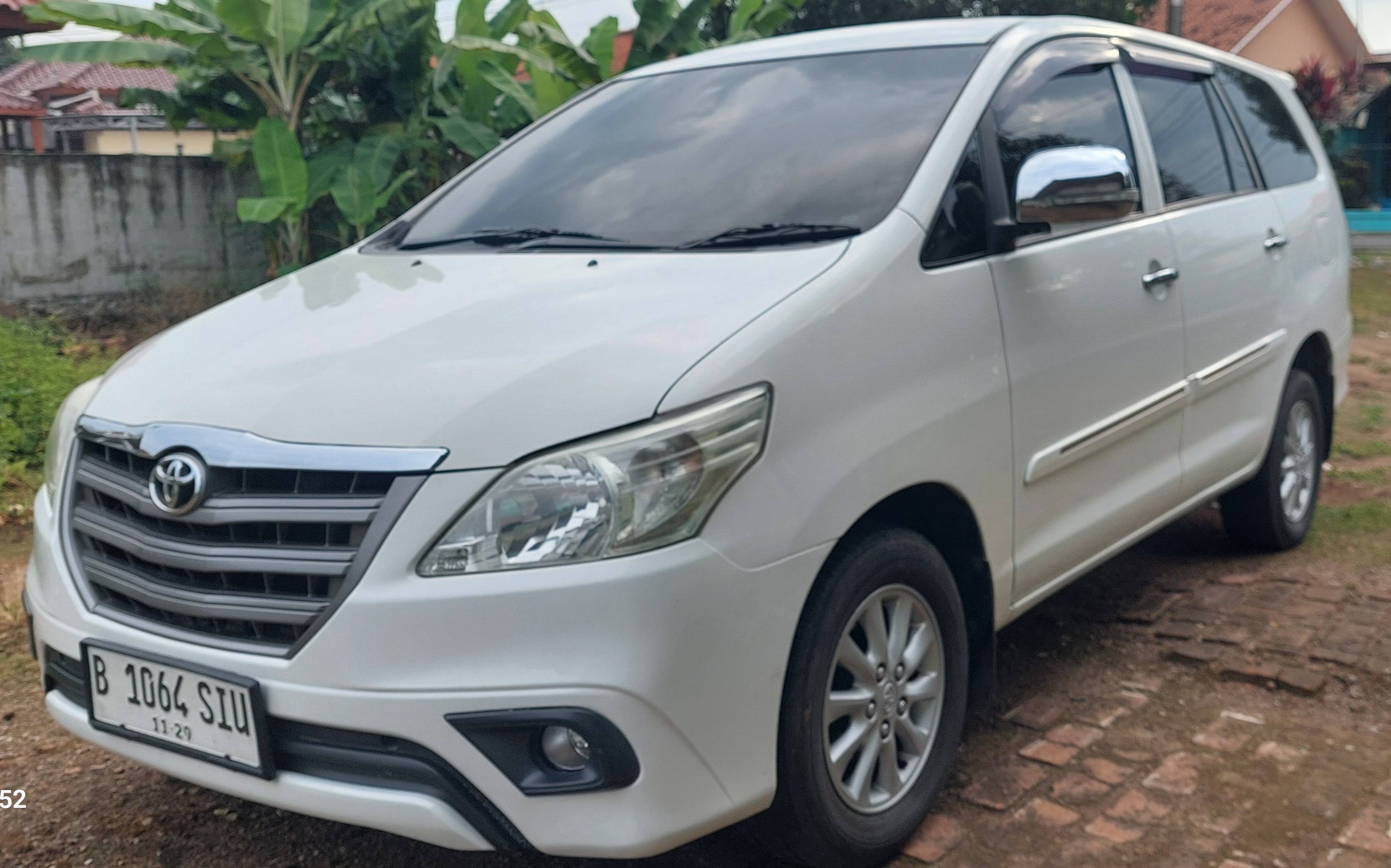 2014 Toyota Innova E Diesel MT 2014 Toyota Innova E Diesel MT