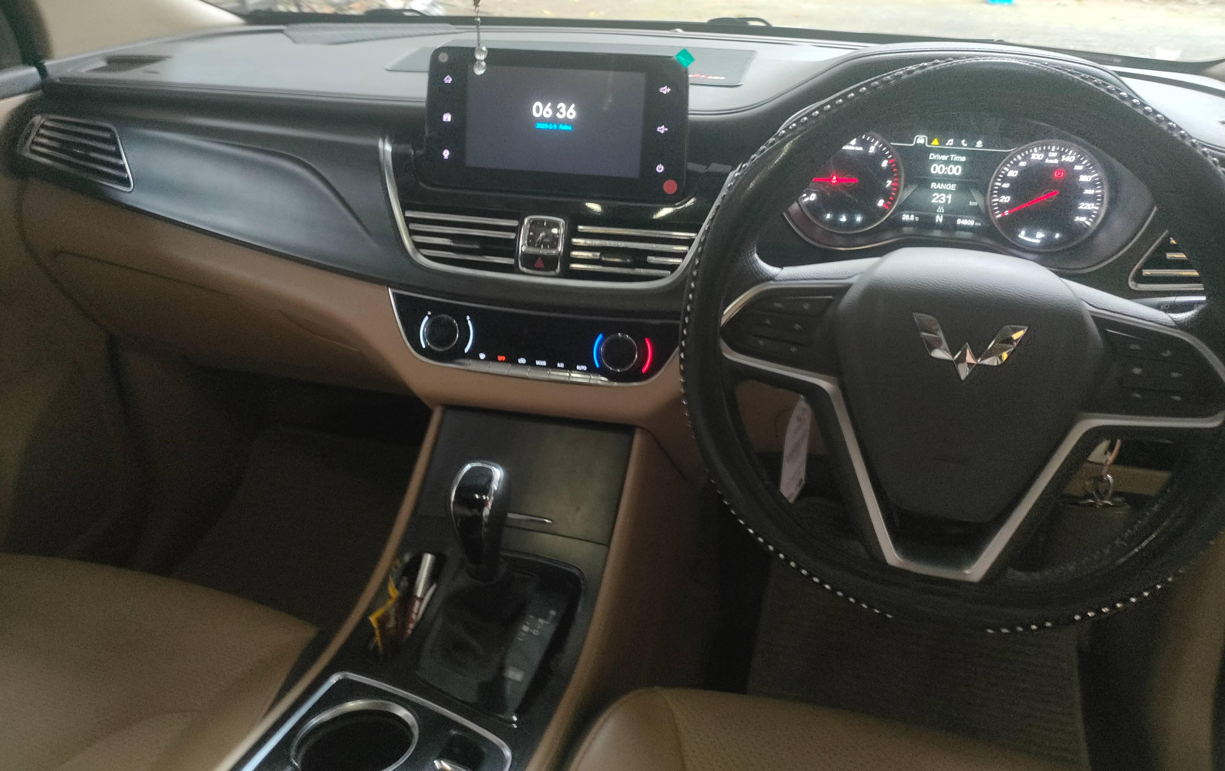 2018 Wuling Cortez 1.8 L Lux i-AMT 2018 Wuling Cortez 1.8 L Lux i-AMT