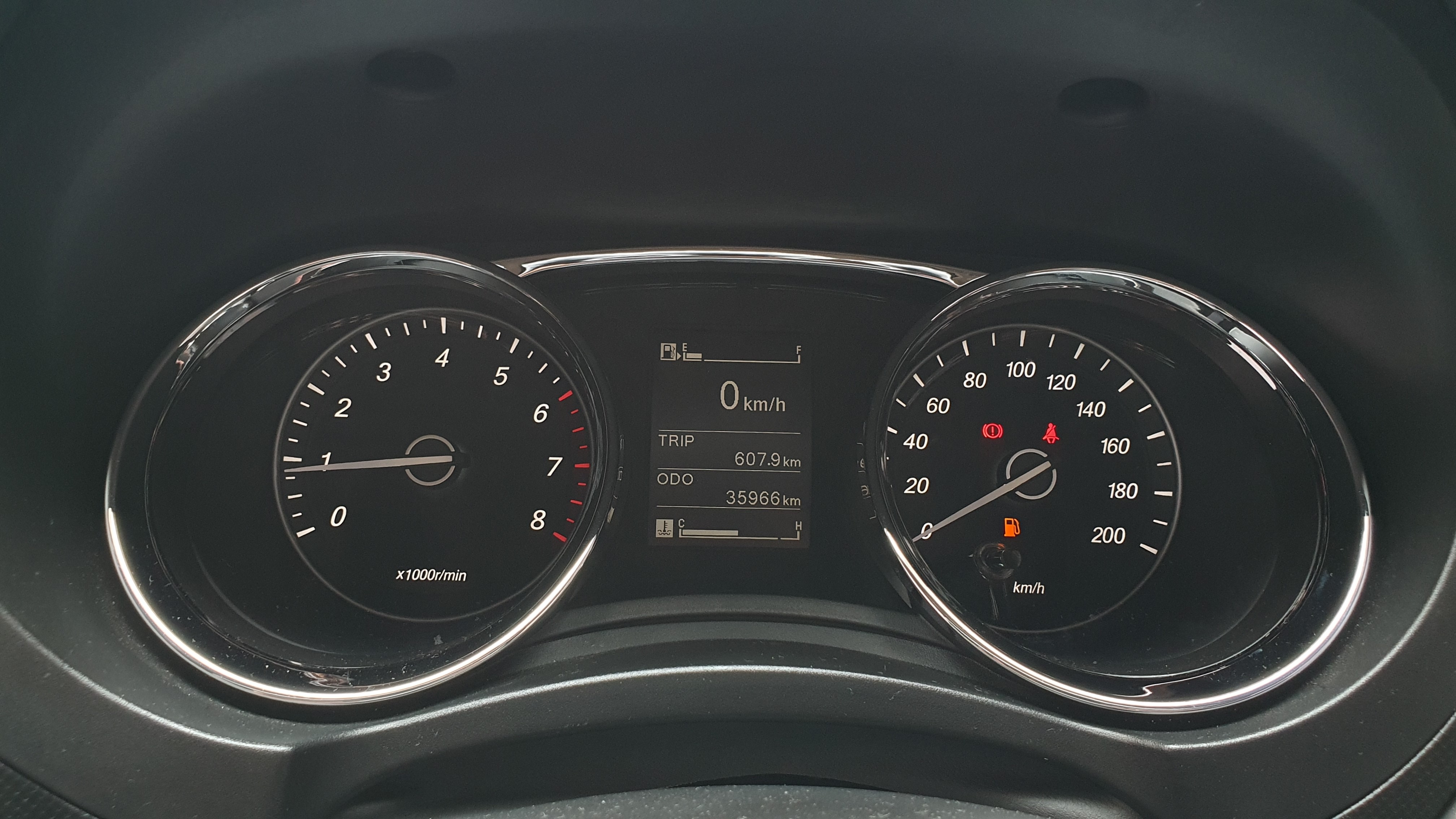 2022 Wuling Confero S S 1.5 L LUX 7 SEATER 2022 Wuling Confero S S 1.5 L LUX 7 SEATER