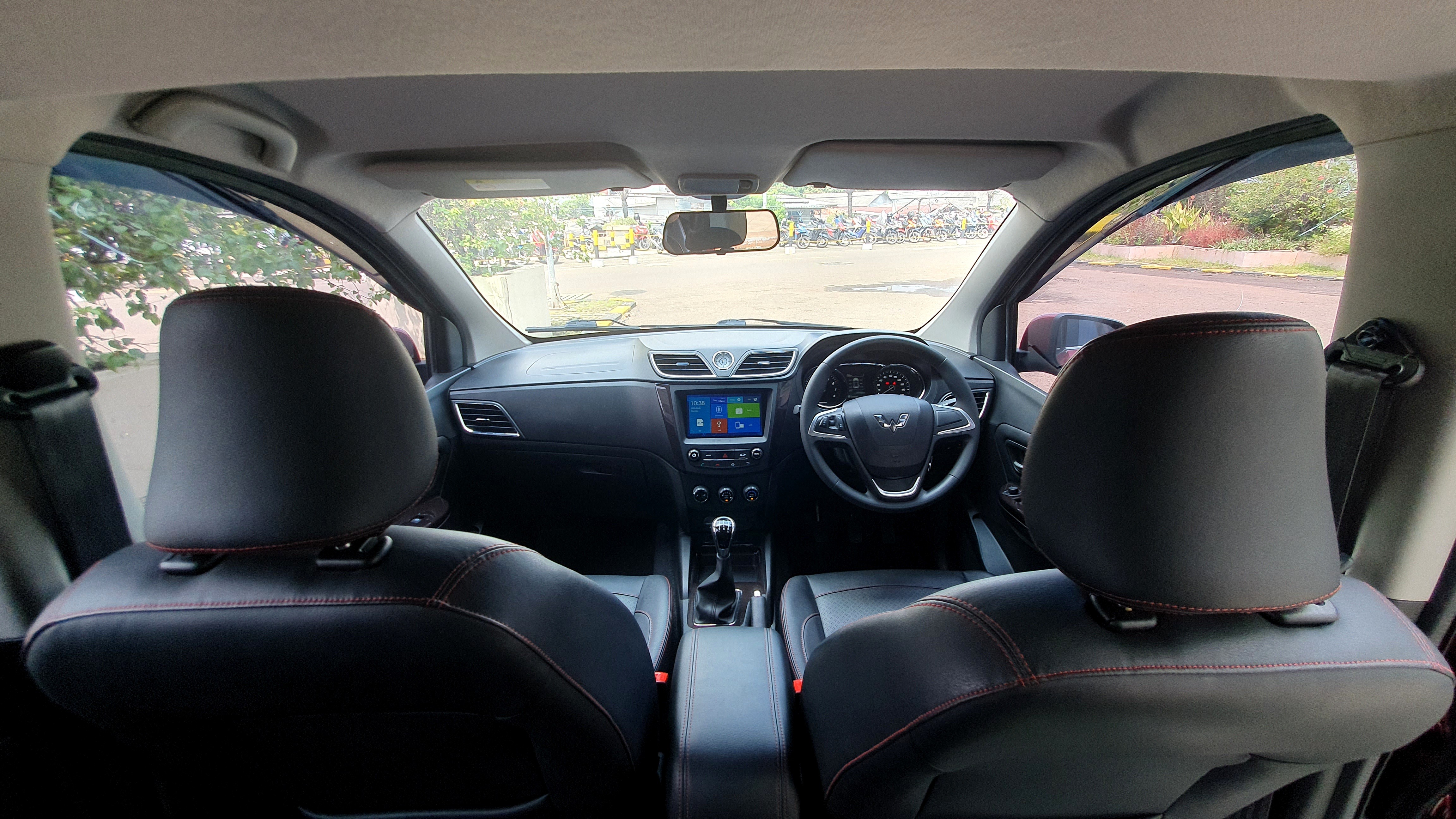 2022 Wuling Confero S S 1.5 L LUX 7 SEATER 2022 Wuling Confero S S 1.5 L LUX 7 SEATER