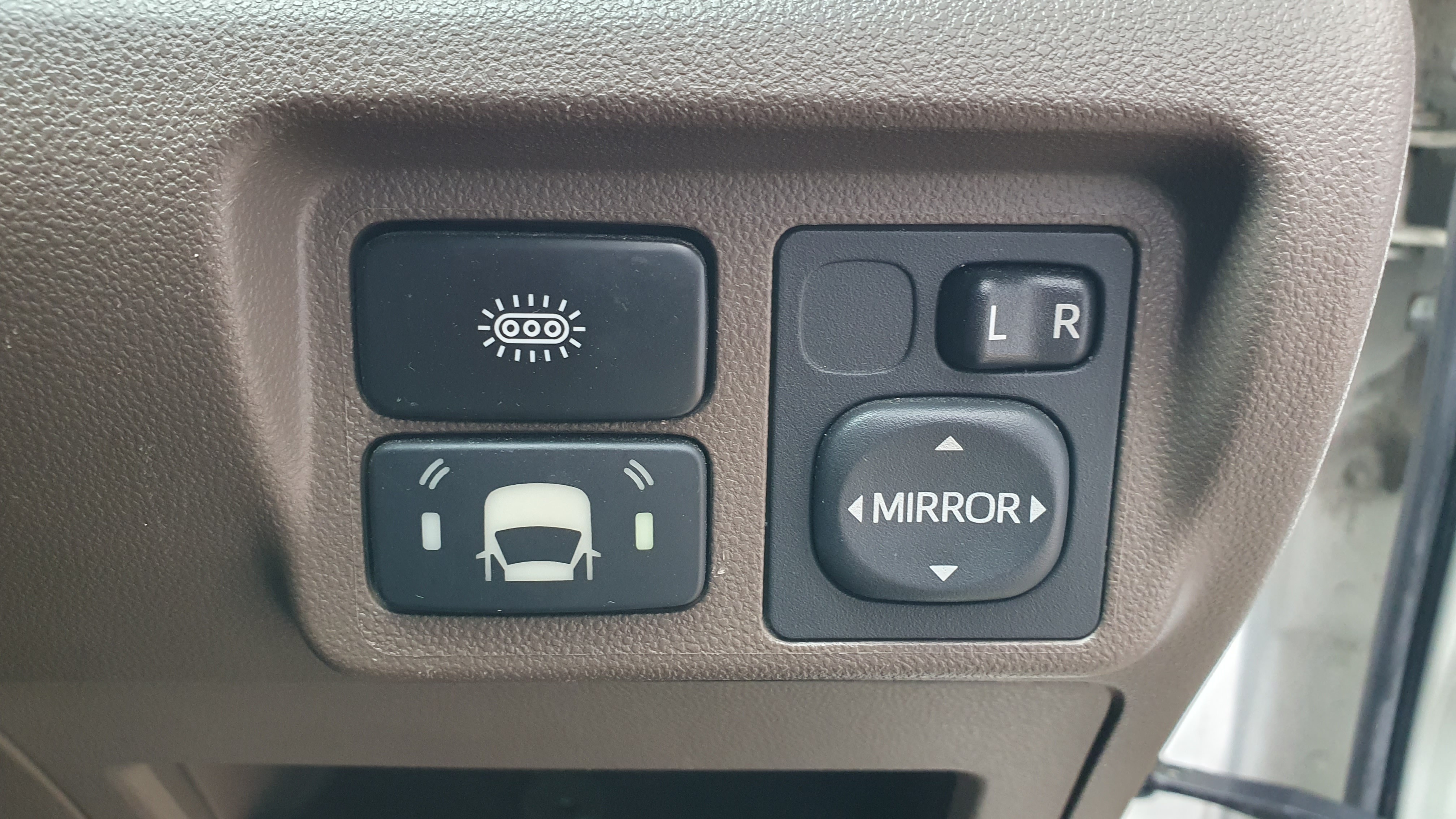 2017 Daihatsu Xenia 2017 Daihatsu Xenia