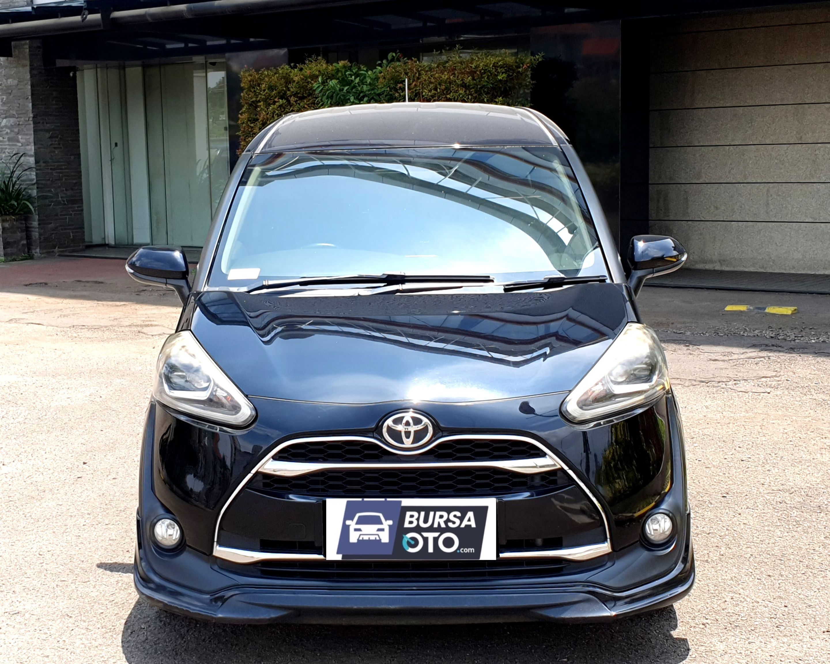 2017 Toyota Sienta Bekas 2017 Toyota Sienta Bekas