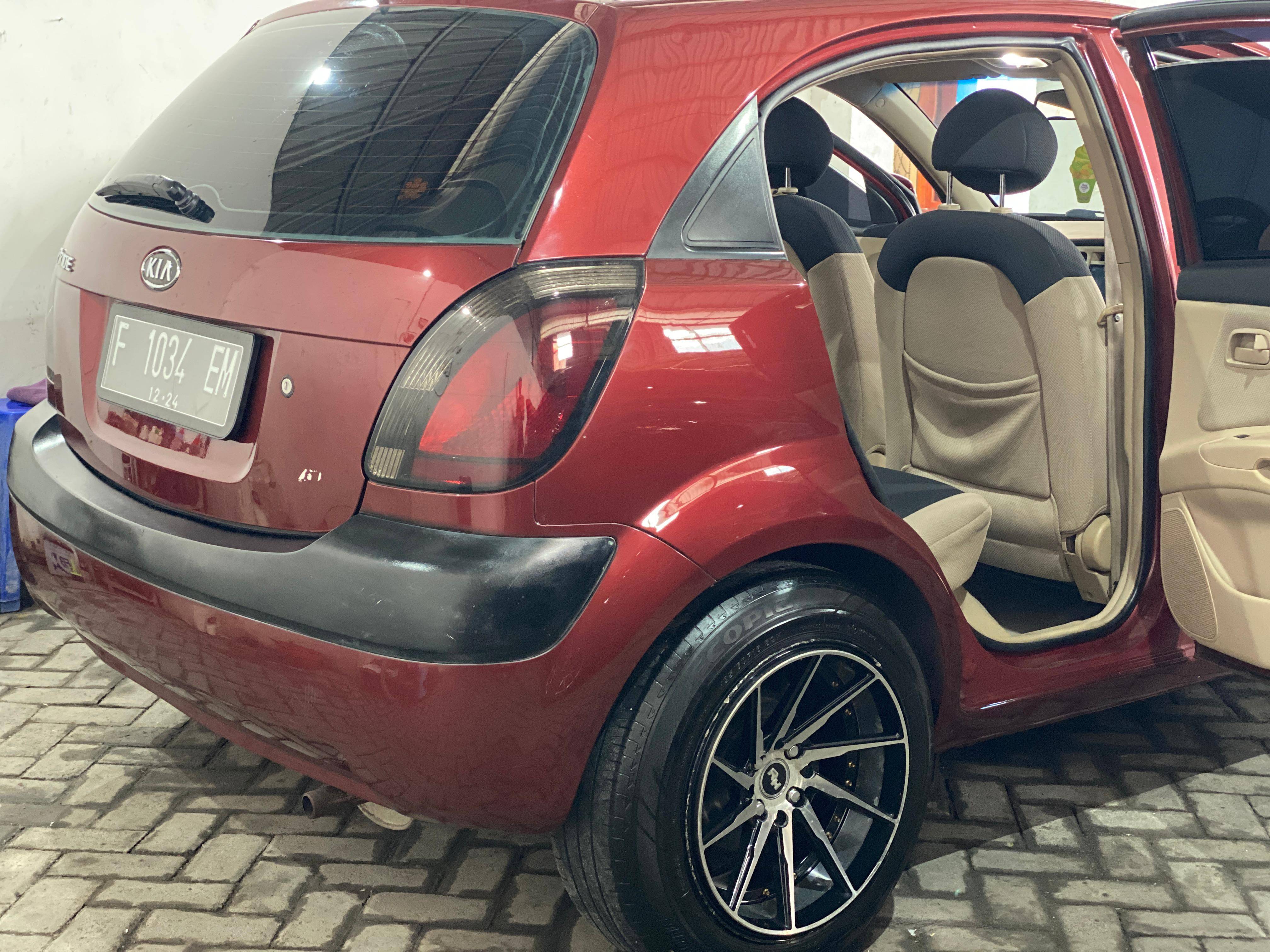 2006 Kia Pride 1.4Automatic 2006 Kia Pride 1.4Automatic