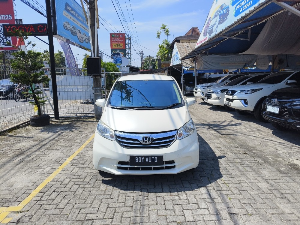 2012 Honda Freed  EA/T