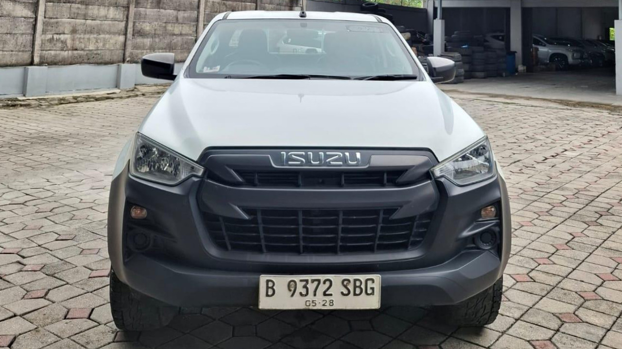 2022 Isuzu D Max DC MT Bekas 2022 Isuzu D Max DC MT Bekas